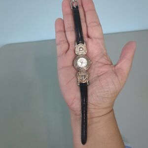 Beauvais Watch Women Silver Tone And Black With Heart Made in Japan working vin